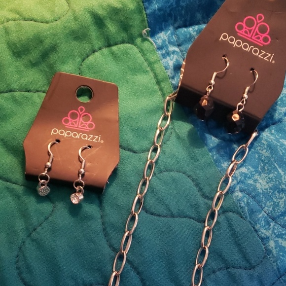 Jewelry - Picture 2 of 4